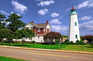 https://commons.wikimedia.org/wiki/File:Ft_Monroe_Lighthouse_copy.jpg